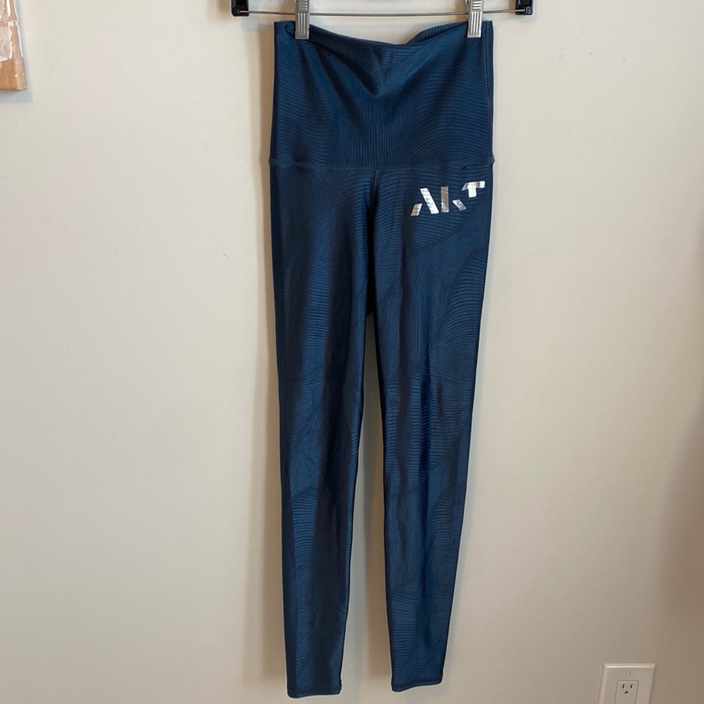 Emily Hsu Designs Textured Blue/Gray Hi Rise Leggings